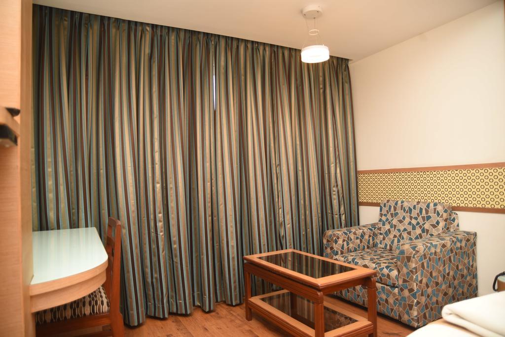Hotel Maurya Bengalúr Exteriér fotografie