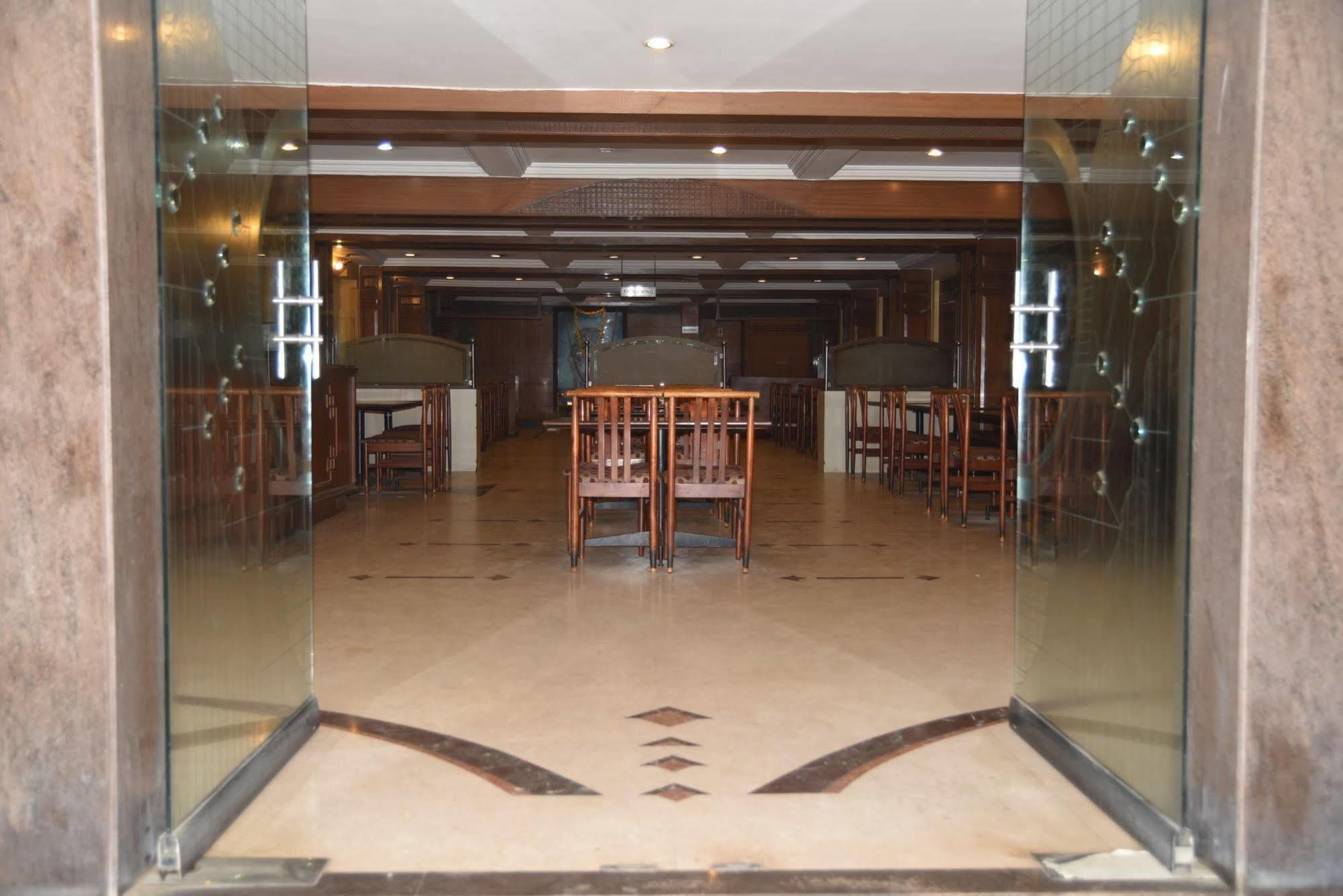 Hotel Maurya Bengalúr Exteriér fotografie