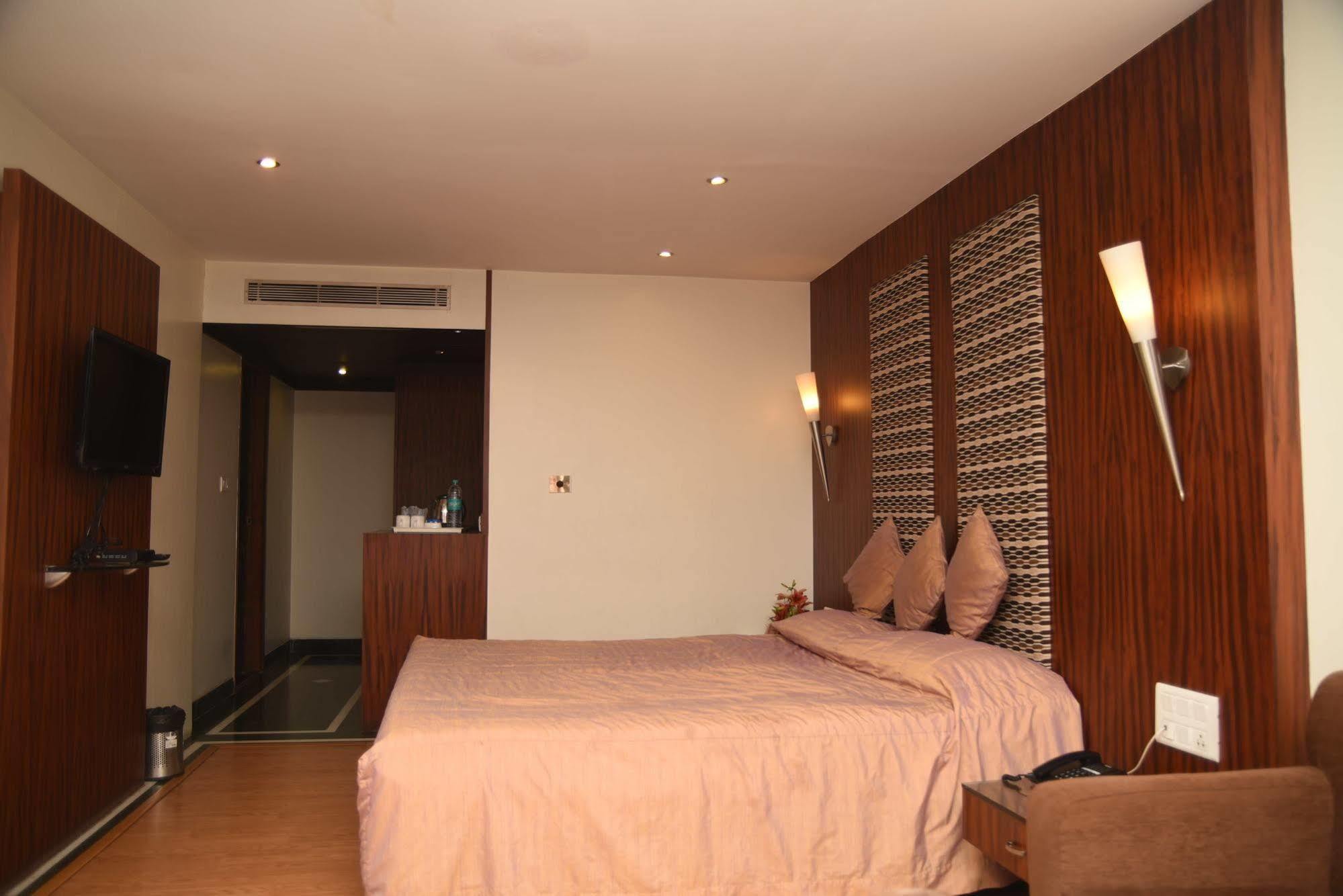 Hotel Maurya Bengalúr Exteriér fotografie